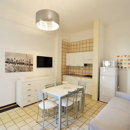 Apartment Magica Immobiliare - Bagni Miramare 21 *